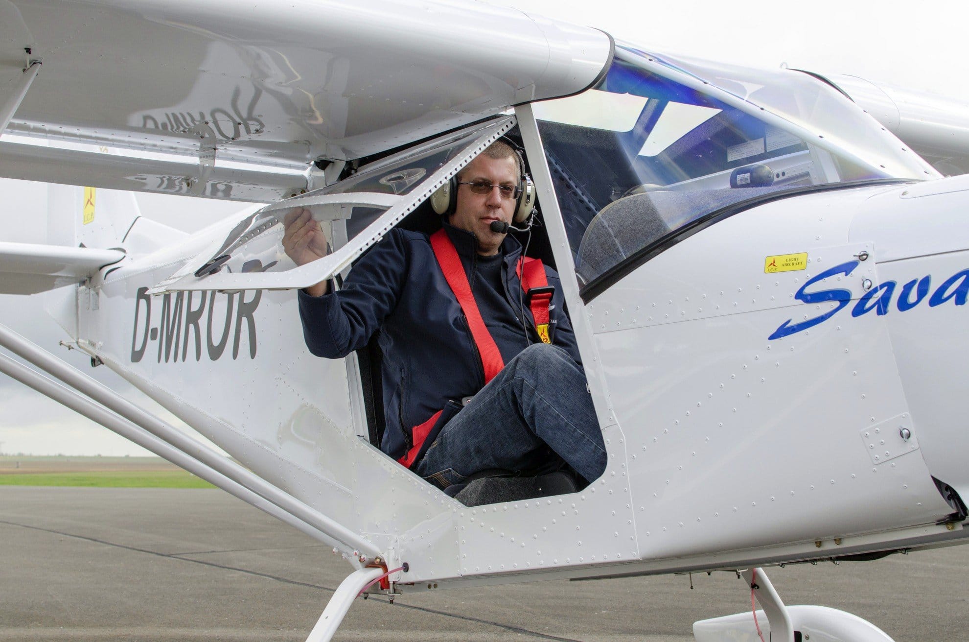 Flugausbildung am Cockpit einer Savannah S
